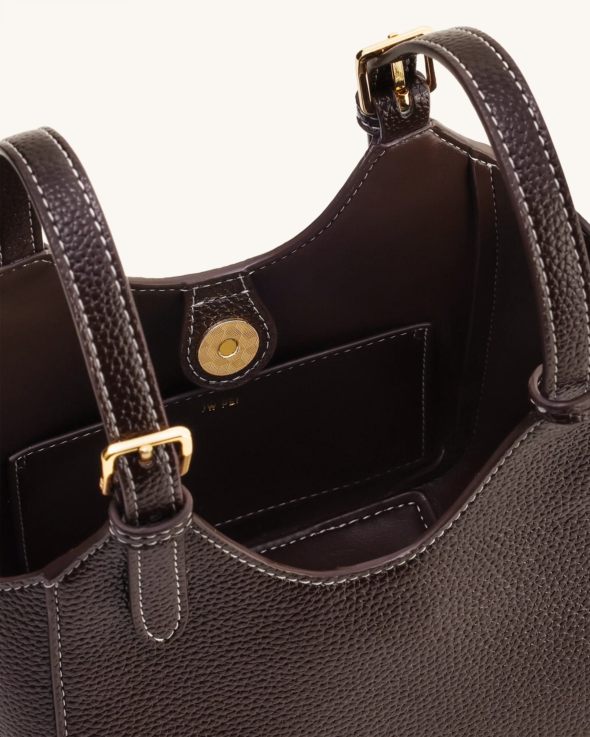 Ines Bolso Tote con Candado - Marrón Oscuro - Image 7